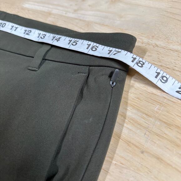 Lululemon Commission Pant Classic Warpstreme Dark Olive Men's 33 x 33 EUC - Picture 10 of 12